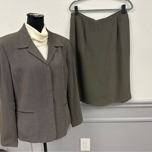 Anne Klein Rayon Blend Elegant Brown & Creme Checkered Skirt Suit